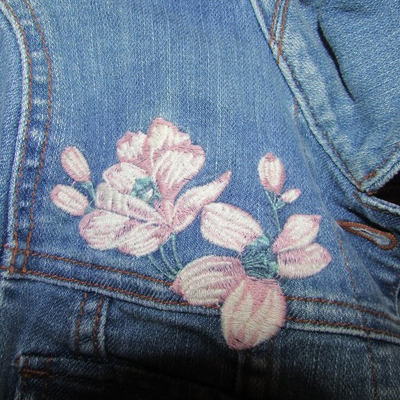 *2 for $25 item* Loft Outlet embroidered jeans jacket - Picture 3 of 7